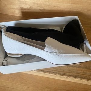 Nicholas Kirkwood White/Gold Beya loafers | Never Worn
